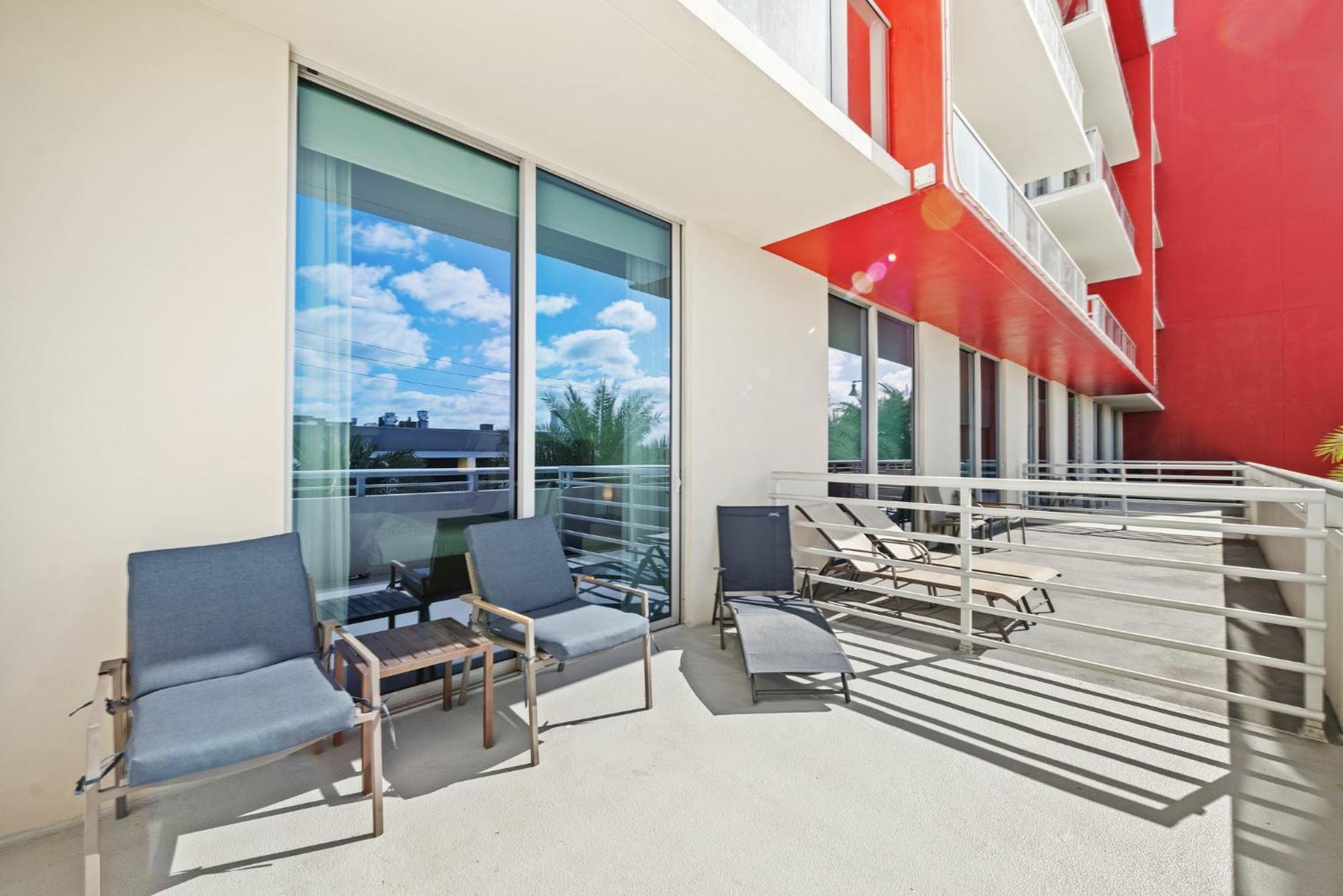 Hollywood Studios Condo Costa Exteriör bild